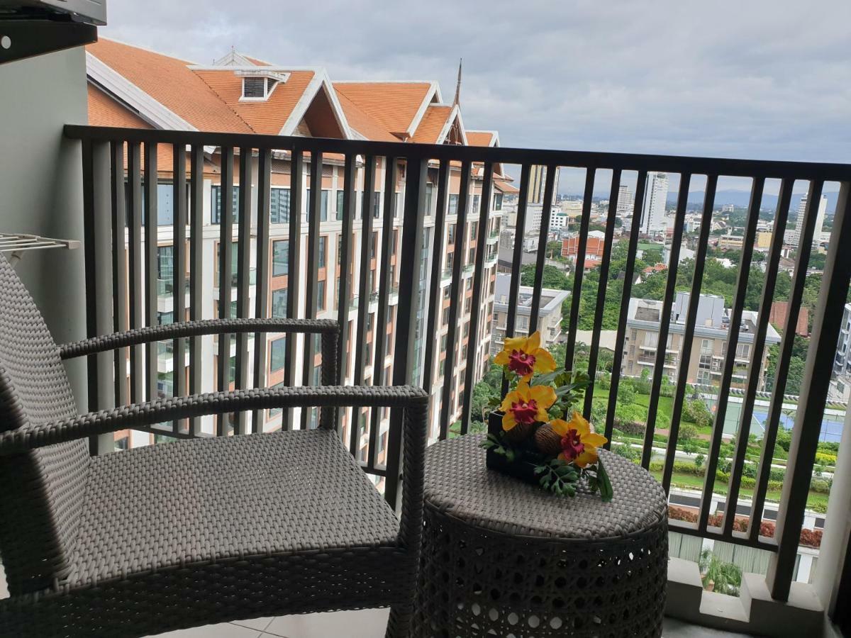 The Astra Chiang Mai Appartement Buitenkant foto